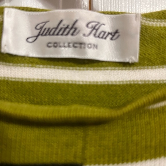 Vintage Green knitted sweater with Black in White stripes and short sleeves - Picture 6 of 6